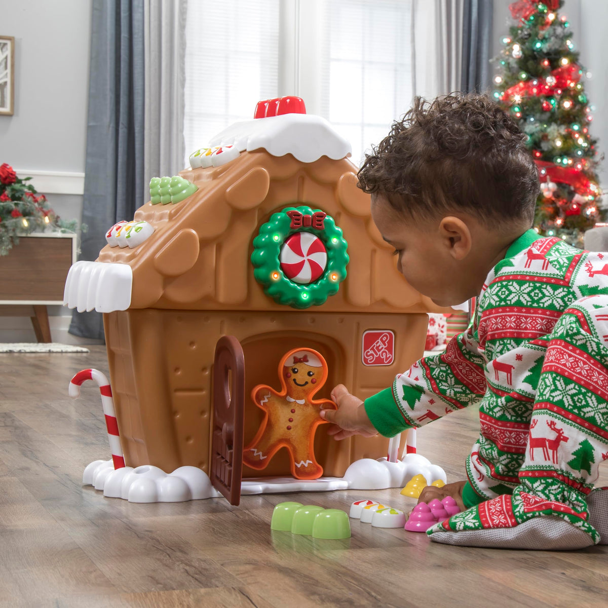 Kids Interactive Christmas Holiday Toy with 20 Accessories R464